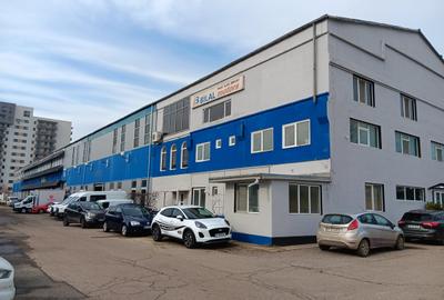 Teren de 5000 mp, în Titan - 19