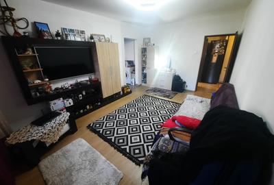 Apartament cu 3 camere semidecomandat, mobilat în Podu Roș - 3