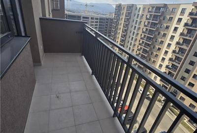 Apartament cu 3 camere decomandat în Tractorul - 16