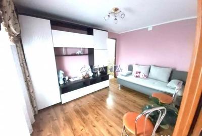 Apartament cu 2 camere semidecomandat, mobilat în 9 Mai