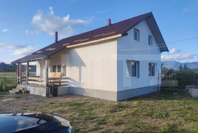 Casa de vanzare Livezile cu 5 arii de teren. - 2