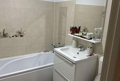 Apartament cu 3 camere semidecomandat, mobilat în Militari - 1
