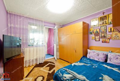 Apartament spatios, renovat, 4 camere, decomandat, etaj 4, Micro 39 - 8