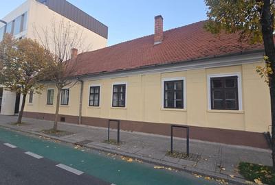 Spațiu comercial, de 152 mp, în Central - 1