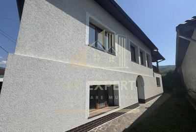 VILA 5 CAMERE, TEREN 4520 MP, LERESTI, ARGES - 2