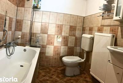 Apartament cu 4 camere în Micro 4 - 2