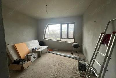 Casă cu 6 camere cu Teren 428 Mp în Coșteiu - 17