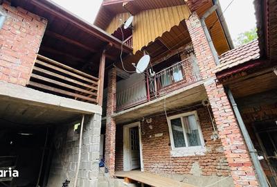 Casă cu 4 camere cu Teren 240 Mp în Central - 13