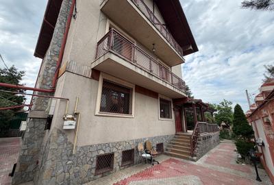 Casă cu 8 camere cu Canalizare în Colentina - 6