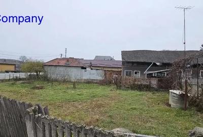 Casă cu 2 camere cu Teren 1020 Mp în Gheghie - 1