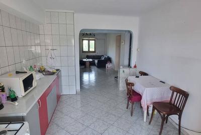 Apartament cu 4 camere decomandat în Exterior Vest - 1