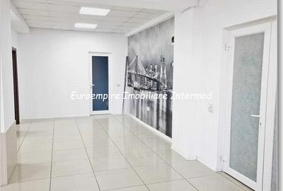 De inchiriat spatiu comercial, zona CENTRU - 6