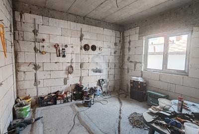 Casă individuală cu 4 camere cu Canalizare în Central - 4