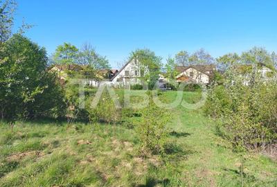 Teren intravilan 4280 mp acces la drum si utilitati zona deosebita - 1