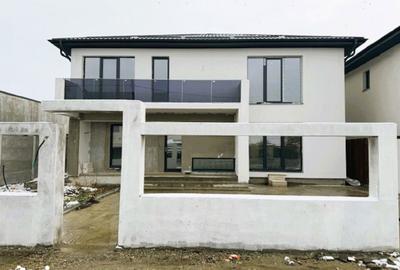 Casă cu 5 camere cu Teren 586 Mp în Slătioara - 4