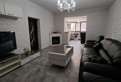 Apartament cu 2 camere în Palat