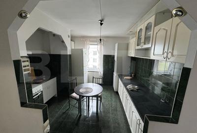 Apartament cu 3 camere decomandat, mobilat în Luduș