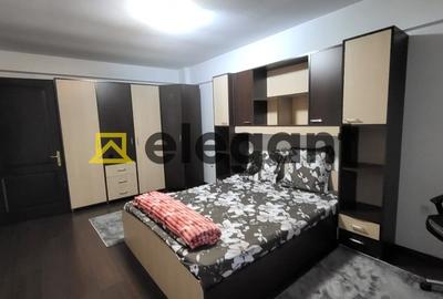 Apartament cu 3 camere semidecomandat, mobilat în Craiovița Nouă