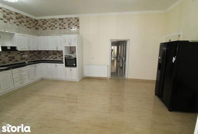 Casă cu 4 camere cu Teren 750 Mp în Central - 5
