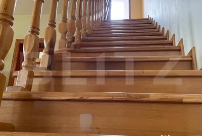 Casă cu 7 camere cu Teren 3000 Mp în Central - 11