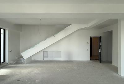 Penthouse cu 3 camere decomandat în Universitate - 4