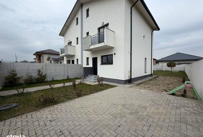 Casă cu 4 camere în Central - 2