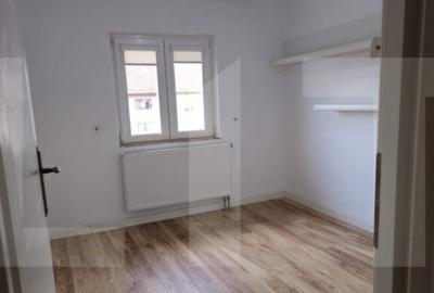 Apartament de vanzare, cu 4 camere, 94 mp, zona Andrei ?agu - 11