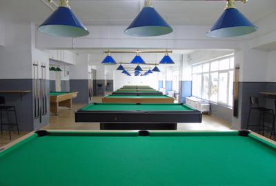 Afacere la cheie – Club de biliard și jocuri complet echipat - 1