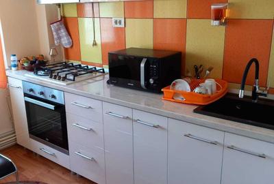 Apartament cu 2 camere decomandat în Satu Nou - 3