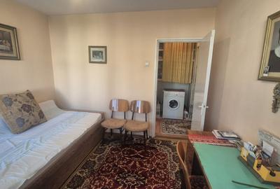 Apartament cu 3 camere semidecomandat în Micro 16 - 4