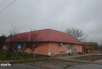 Casă cu 4 camere cu Teren 980 Mp în Pădureni - 8