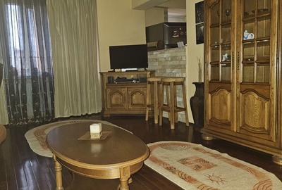 Apartament cu 4 camere decomandat în Central - 2