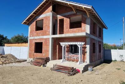 Casa la rosu Tg Jiu - 2