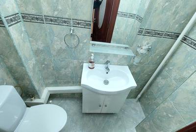 Apartament cu 3 camere semidecomandat, mobilat în 13 Septembrie - 18