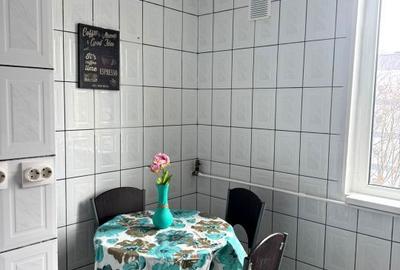 Apartament cu 3 camere decomandat în Drumul Taberei - 4