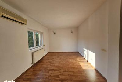 Casă cu 3 camere cu Teren 200 Mp în Central - 15