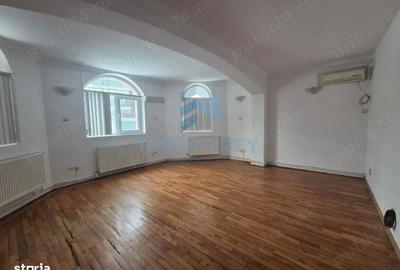 Casă cu 4 camere în Central - 6