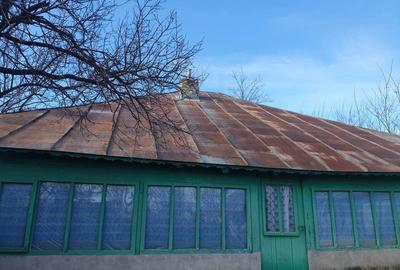 Casă cu 4 camere cu Teren 2200 Mp în Central