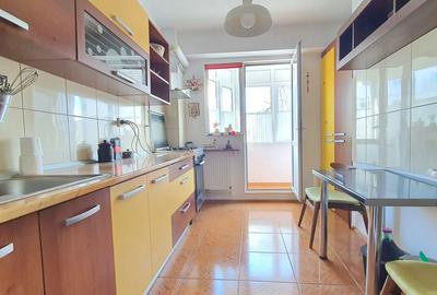Apartament cu 2 camere decomandat în Micro 14 - 2