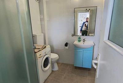 Apartament cu 2 camere semidecomandat, mobilat în Romană