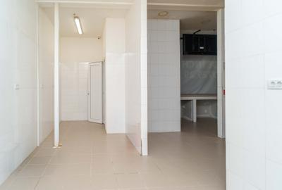Spațiu comercial, de 90 mp, în Baza 3 - 4