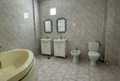 Casă cu 5 camere cu Teren 383 Mp în Central - 18