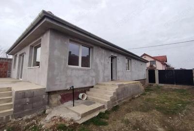 Casa de vanzare in Tarian - 2