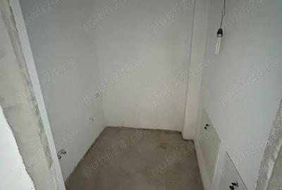 De vanzare 4 camere, etaj intermediar, zona Piata Mare, 59.500 euro - 2
