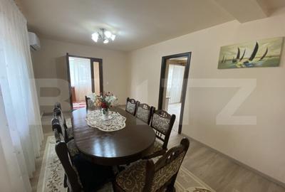 Casa de vanzare, spatiu comercial in suprafata 220 mp, in l - 19