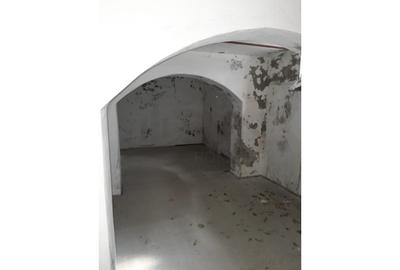 Casă individuală cu 17 camere cu Teren 566 Mp în P-ța Unirii - 10