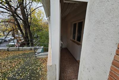 Apartament cu 3 camere decomandat în Central - 2