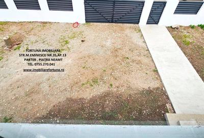 Casă cu 6 camere cu Teren 830 Mp în Est - 2