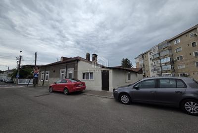 Casă cu 3 camere cu Canalizare în Central - 3