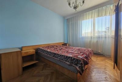 Buhusi - 3 camere  - etaj 3 - 4